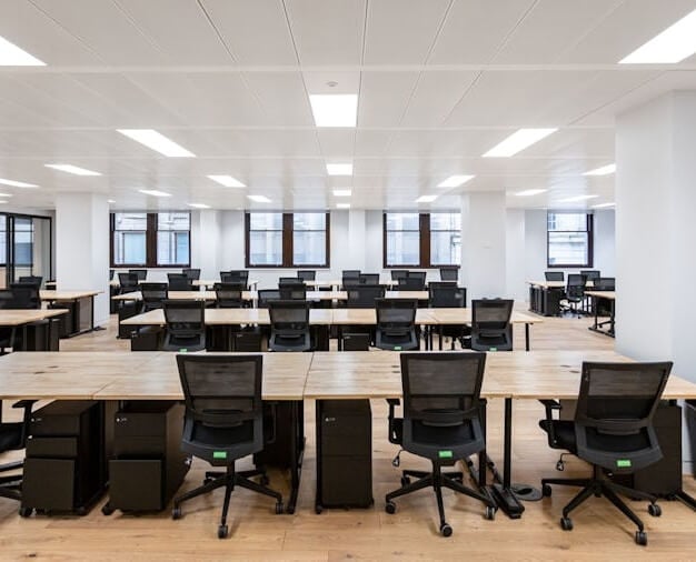 Dedicated workspace in Lloyd's Avenue, WeWork, Fenchurch Street, EC3 - London