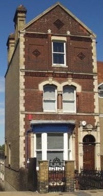 The building at New Road Avenue, Chatham