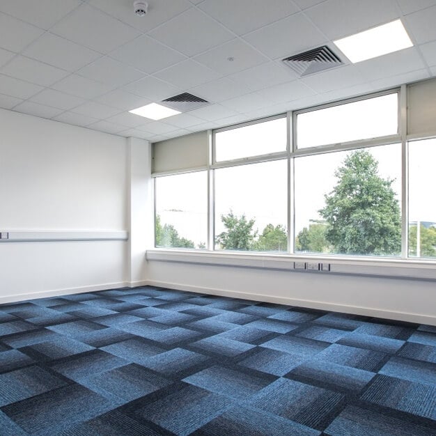 Unfurnished workspace - Bracknell, Access Storage in Banbury