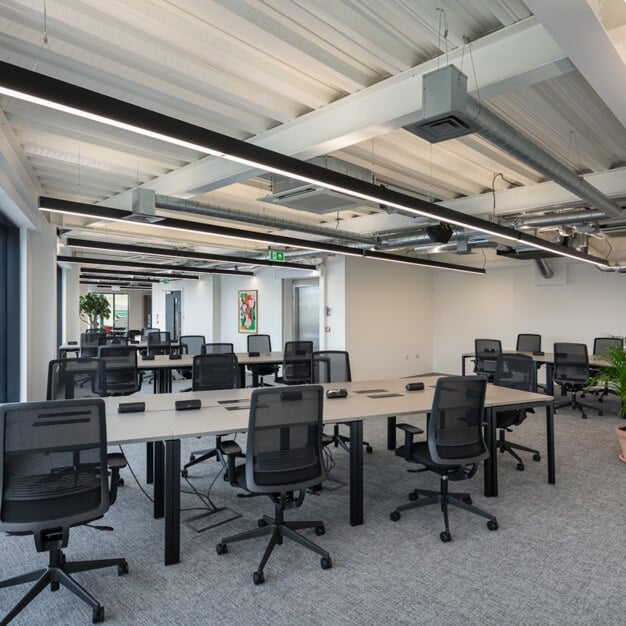 Private workspace in The Gatehouse, Space Made Group Limited (Wandsworth, SW8 - London)