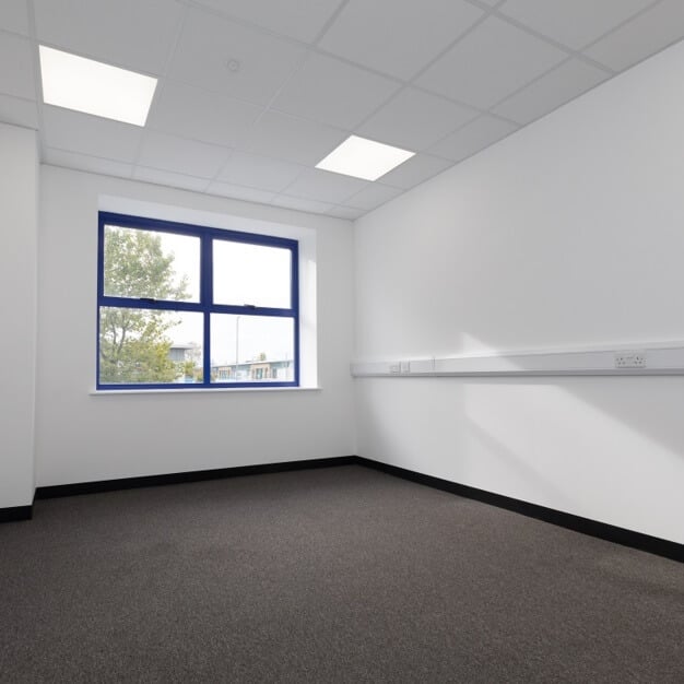 Unfurnished workspace: Moorfield Road, Access Storage, Guildford