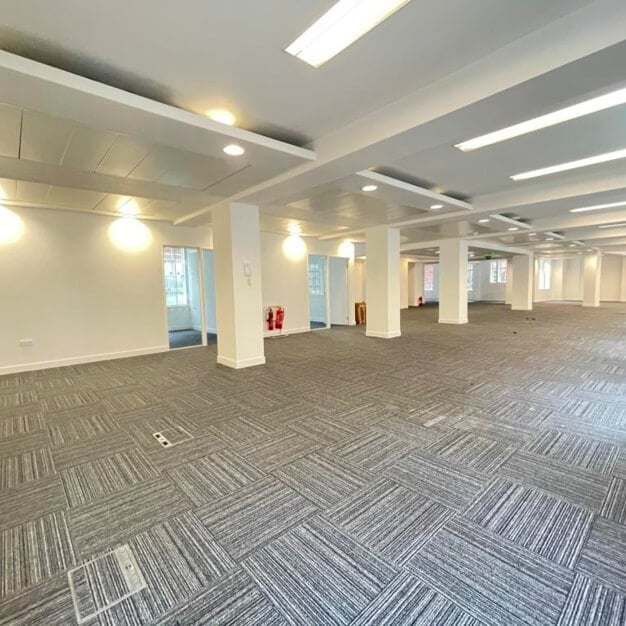 Dedicated workspace - Old Jewry, One Avenue in Bank, EC2