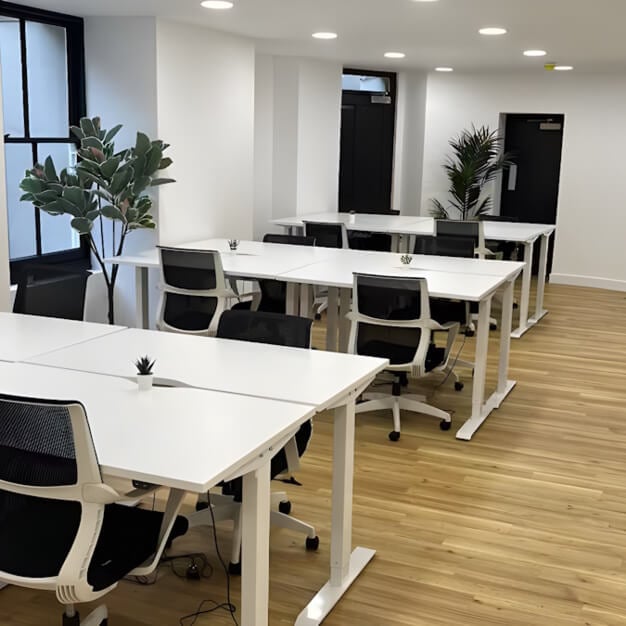 Dedicated workspace, 21 Grosvenor Gardens, Hubflow Ltd in Belgravia, SW1 - London