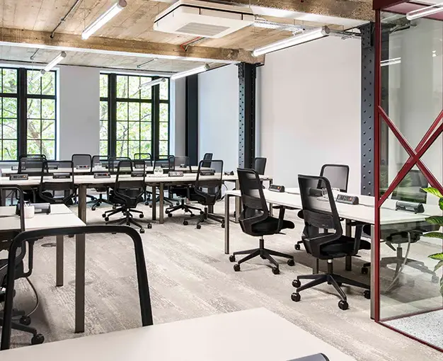 Dedicated workspace in Whitechapel Road, Runway East, Aldgate East - E1