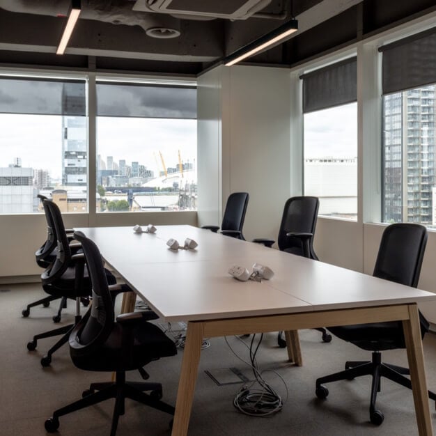 Dedicated workspace in Marsh Wall, Waterfront Studios Properties LLP, Docklands, E14 - London